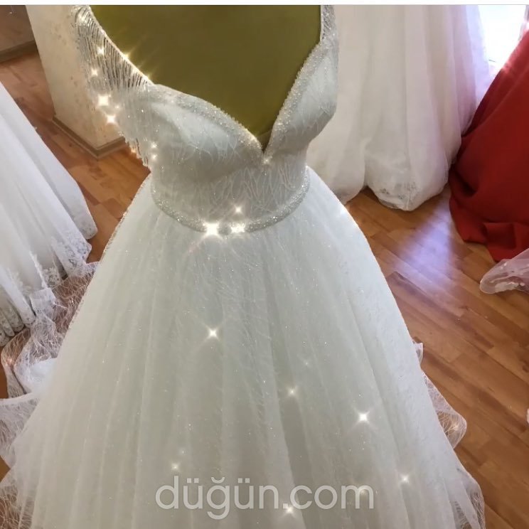 D6 Wedding Dress