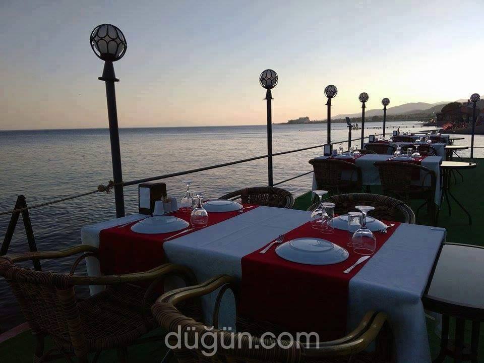 Set Beach & Restaurant