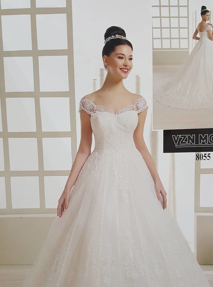 VZN Moda & Gelinlik 8055