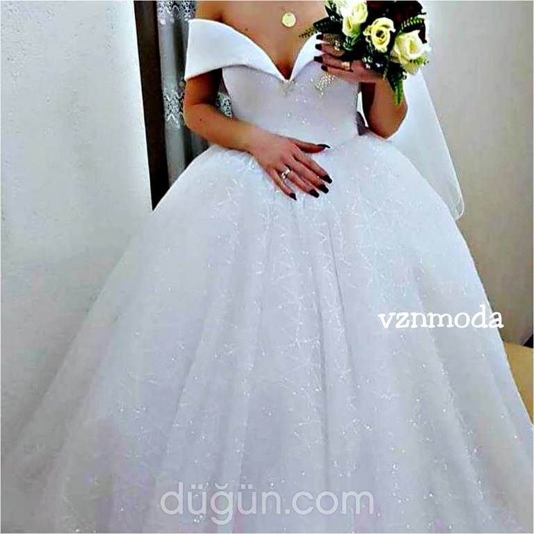 VZN Moda & Gelinlik 28 Prenses kesim Düşük omuz Romantik gelinlik