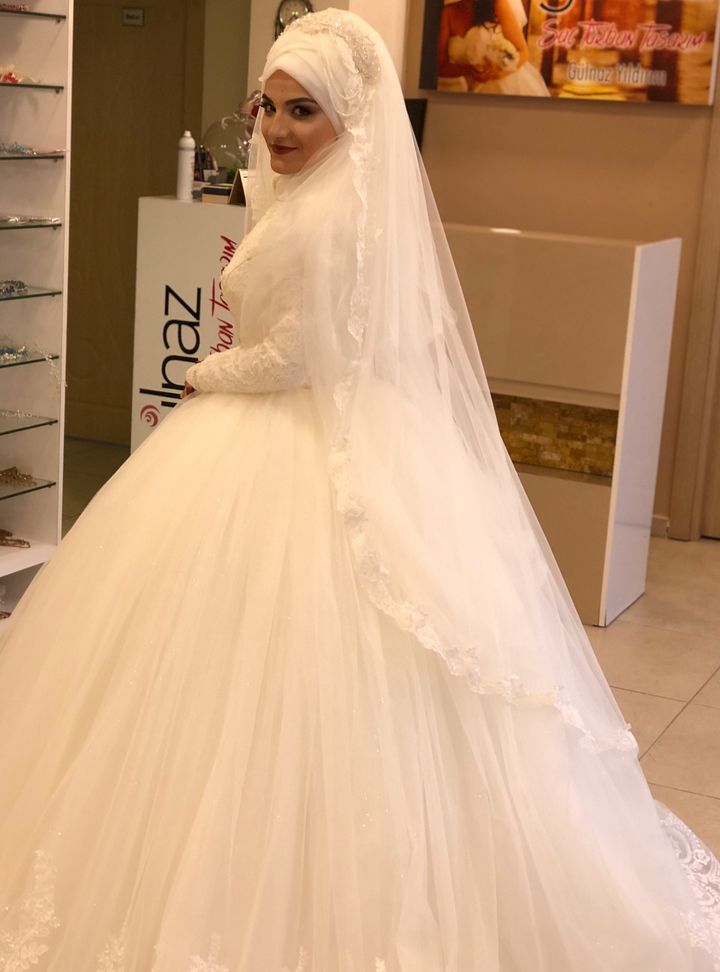 Gülnaz Yıldırım Gelinlik 42