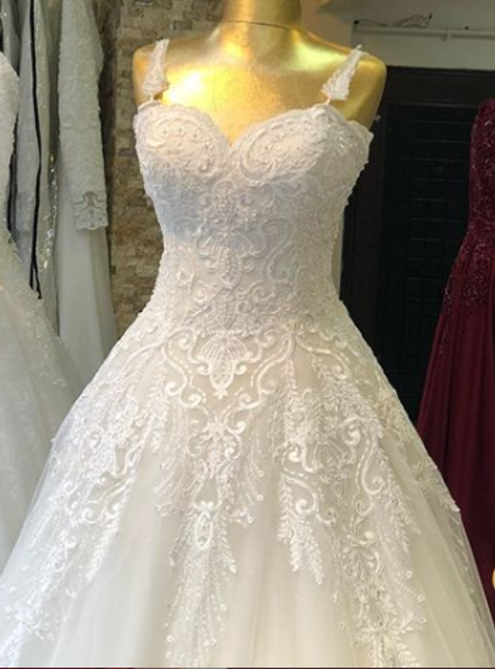 Gülnaz Yıldırım Gelinlik 26 A Kesim Straplez Romantik Gelinlik