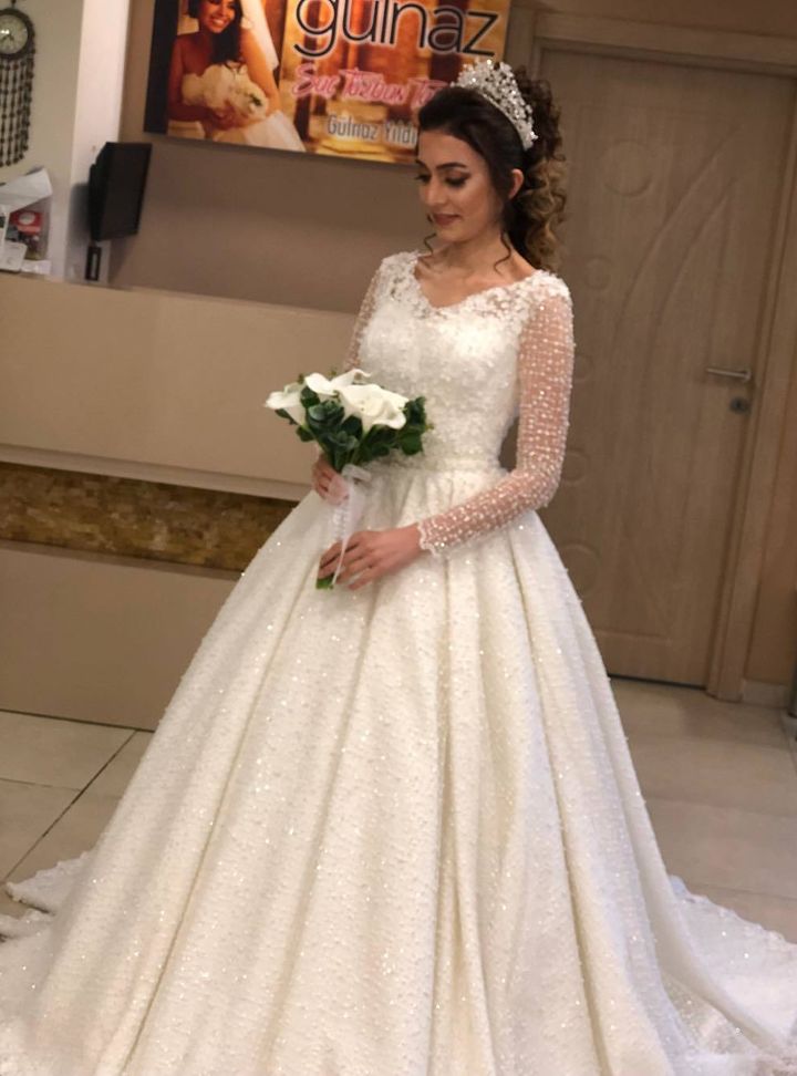Gülnaz Yıldırım Gelinlik 49 Prenses Kesim V Yaka Romantik Gelinlik