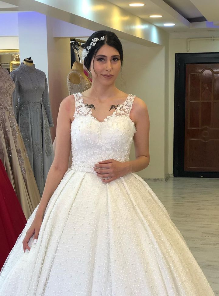 Gülnaz Yıldırım Gelinlik 38