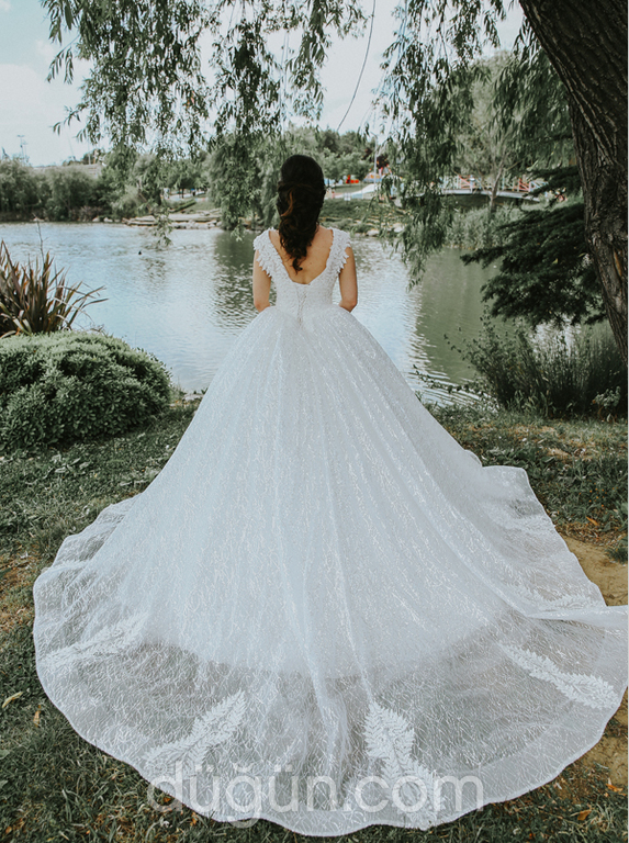 Gülnaz Yıldırım Gelinlik