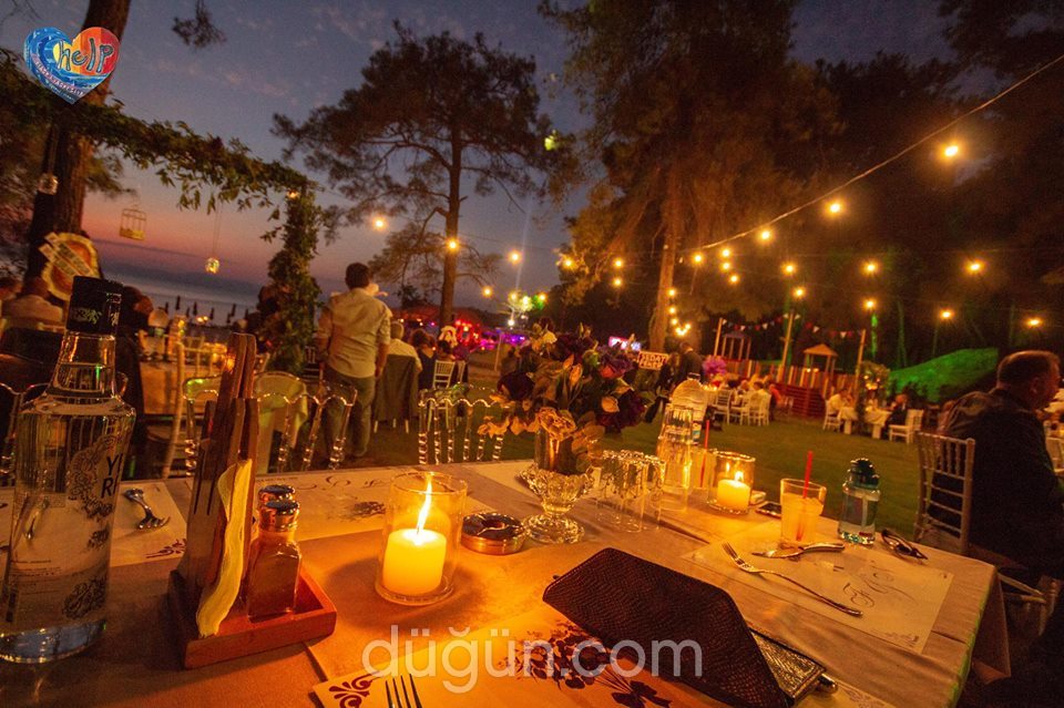 Help Beach and Yacht Club