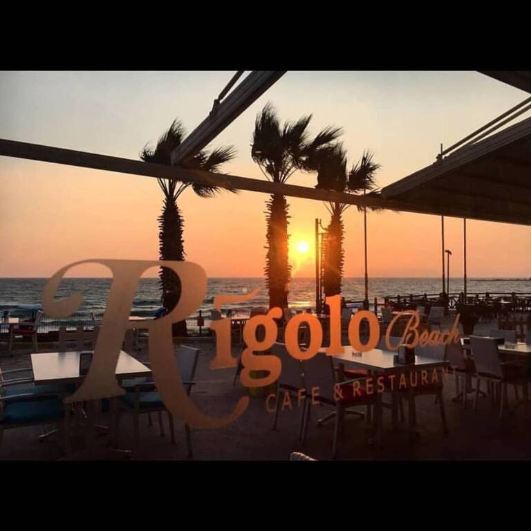 Rigolo Cafe & Restaurant