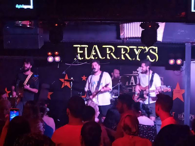Harry's Pub