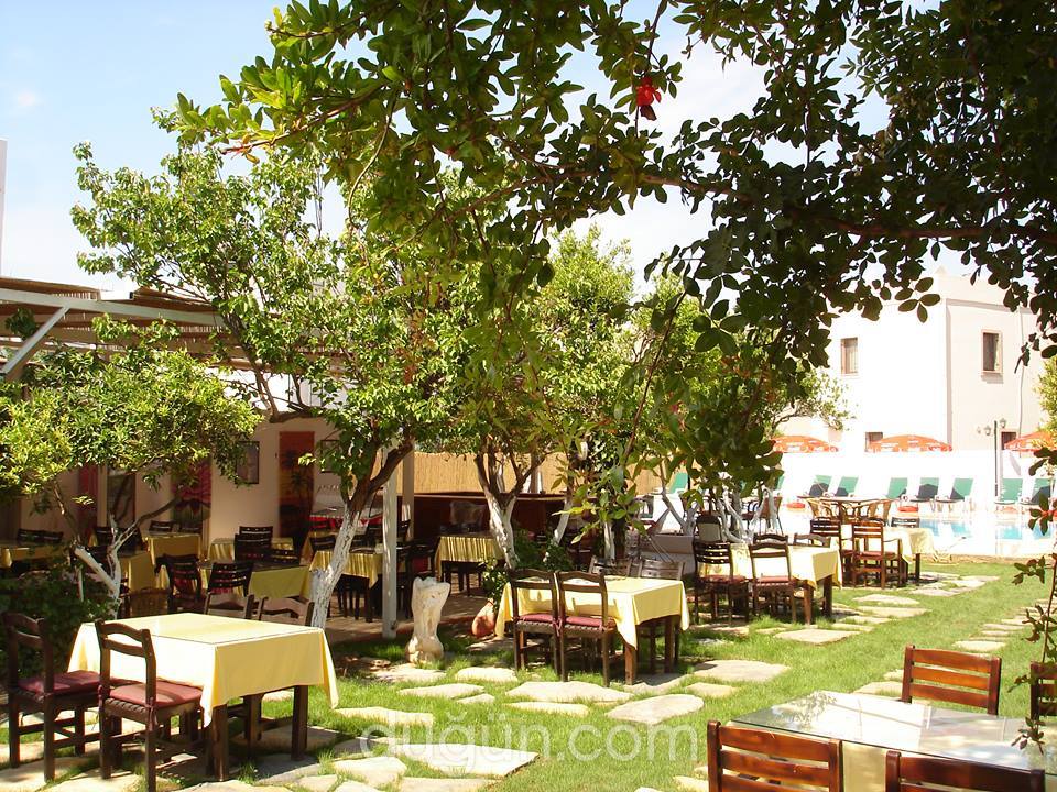 Curly's Demeter Restaurant