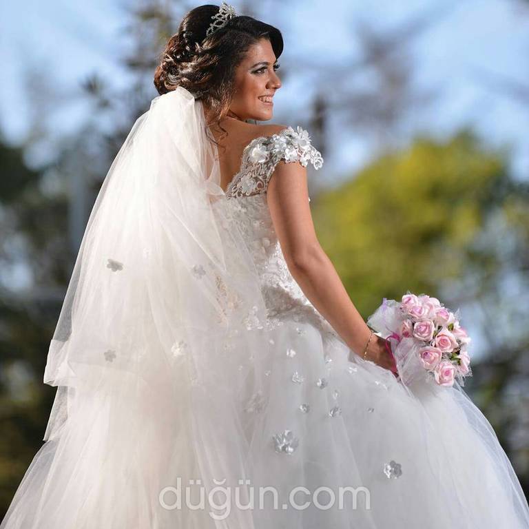 Ebruli Gelinlik ve Moda Evi