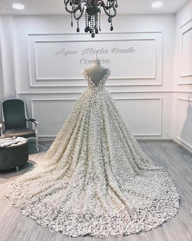 Ayes Moda Haute Couture