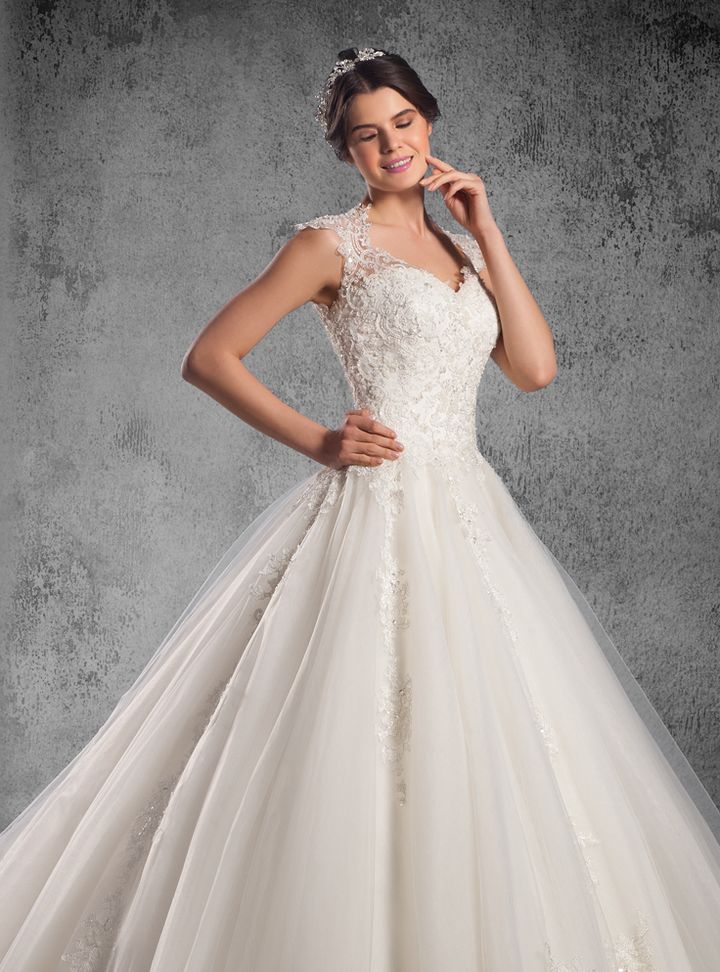UGB170008 A Kesim V Yaka Romantik Gelinlik