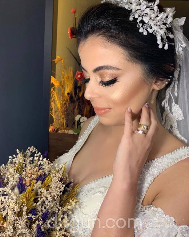 Make Up Artist Fatma Yaramış