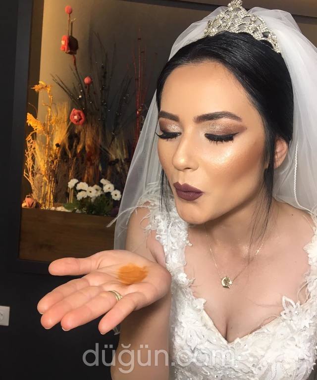 Make Up Artist Fatma Yaramış