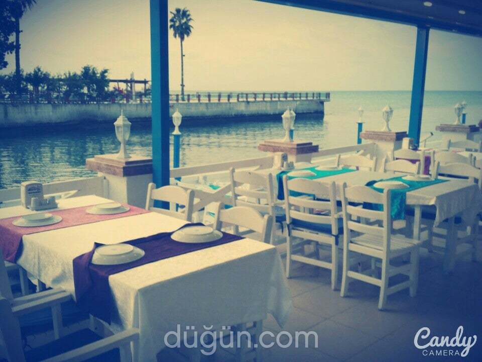 Rhossus Cafe & Restaurant