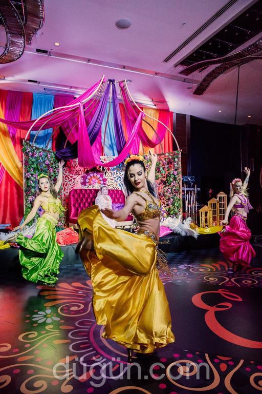 Lehenga Kına Kaftan Organizasyon