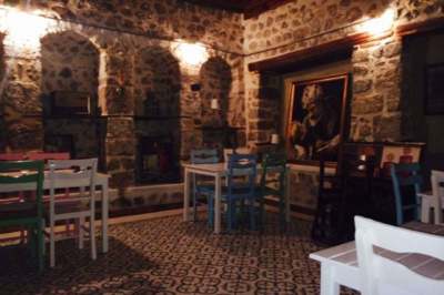 La Mistik Cafe & Restaurant