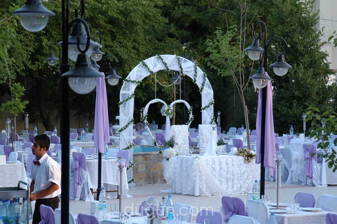 Yeni Bahar Kır Bahçesi ve Düğün Salonu