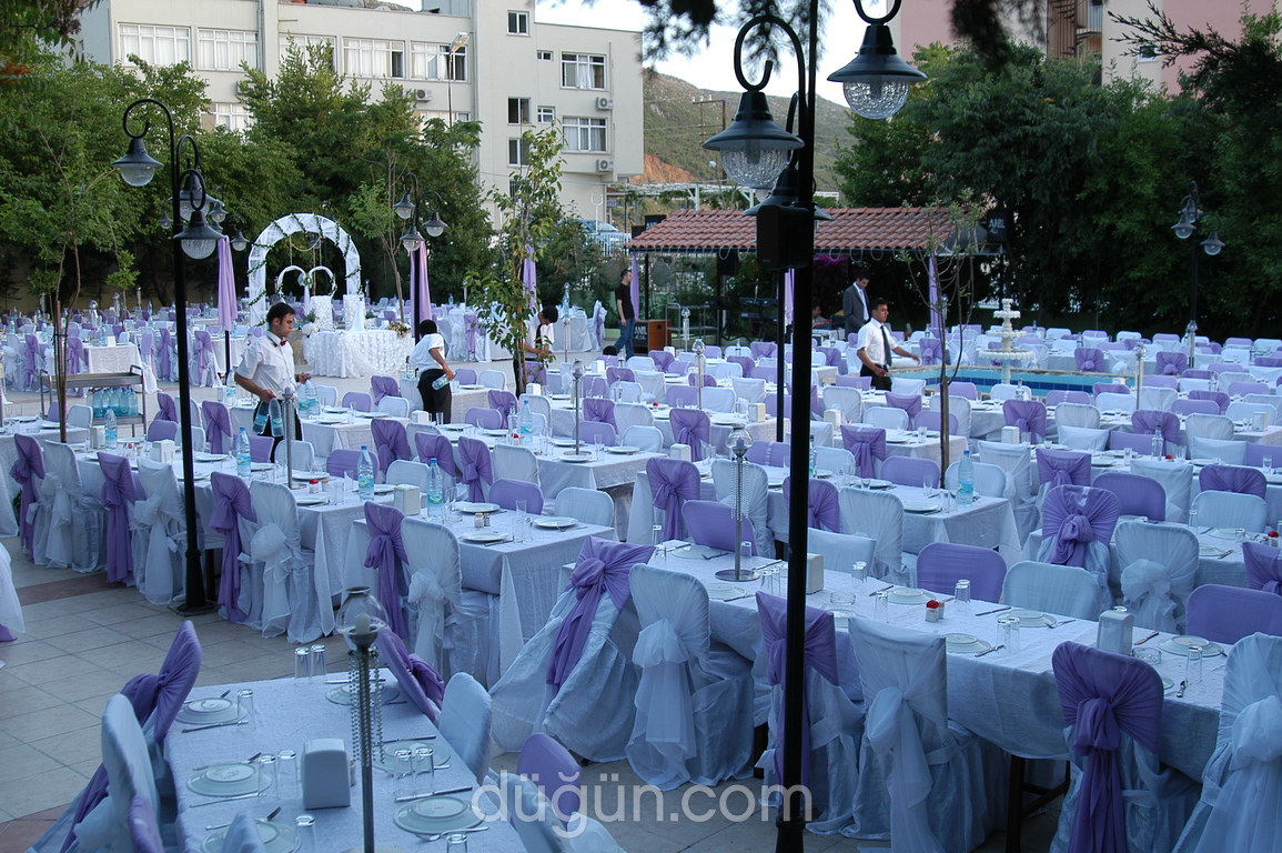 Yeni Bahar Kır Bahçesi ve Düğün Salonu