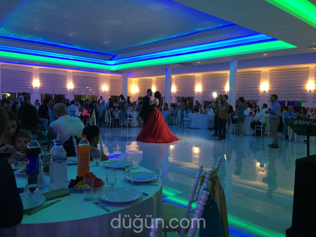 Yeni Bahar Kır Bahçesi ve Düğün Salonu