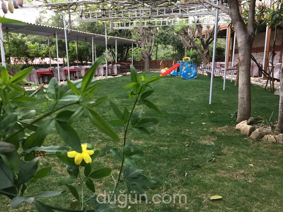 Pınaraltı Kır Bahçesi