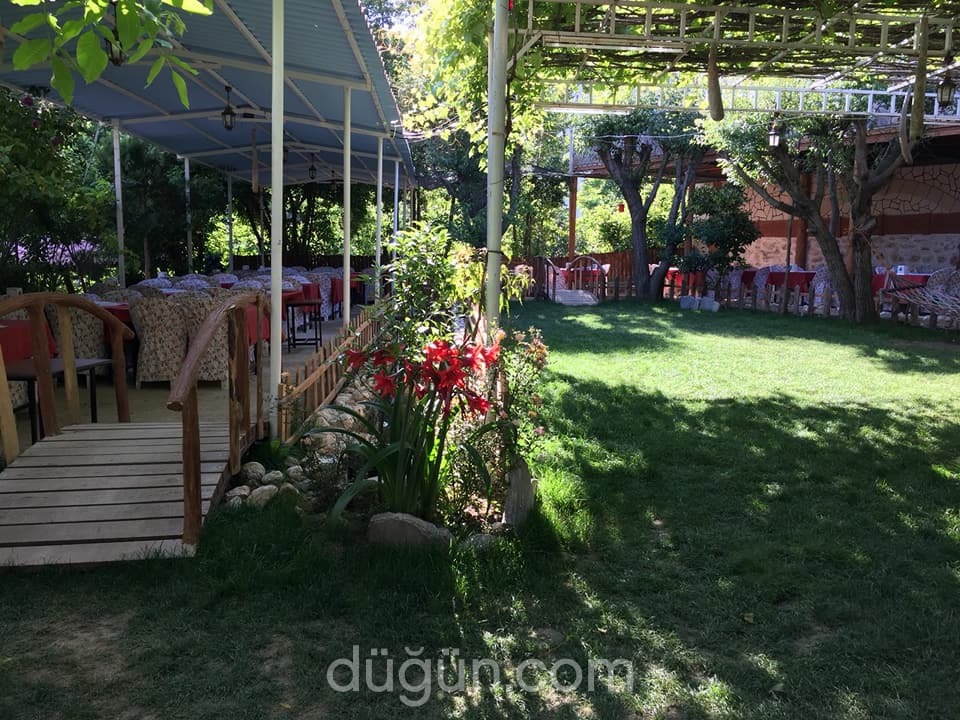 Pınaraltı Kır Bahçesi