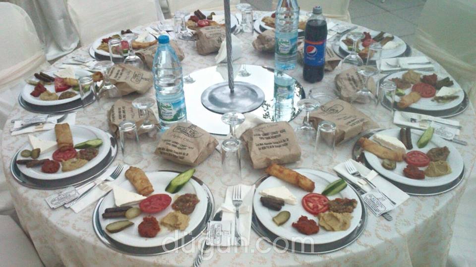 İlk Kurşun Yemekçilik