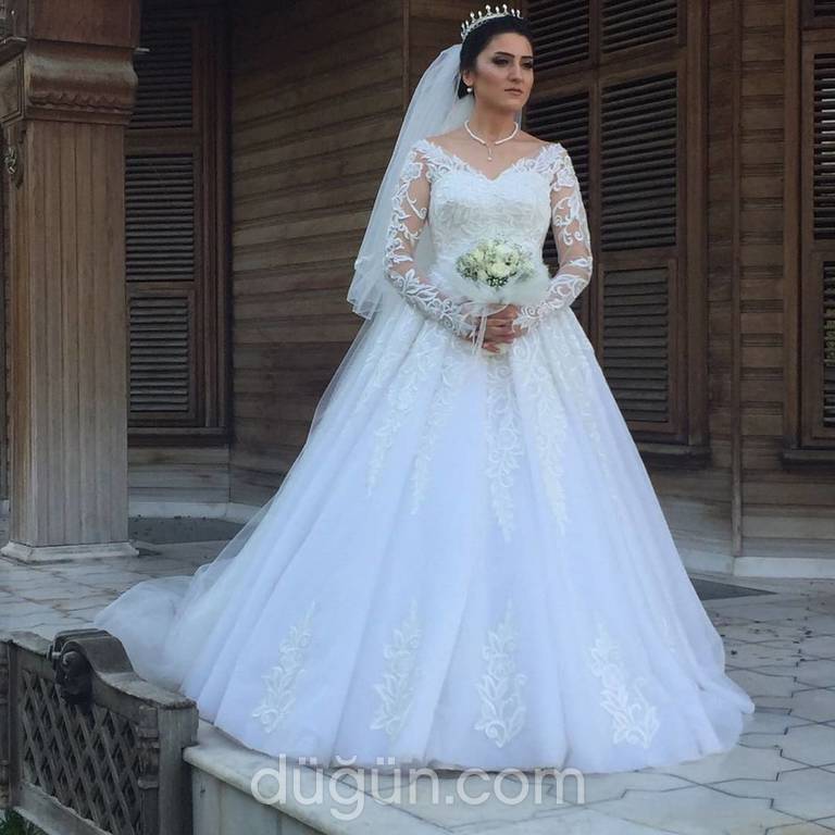V Yaka Gelinlikler