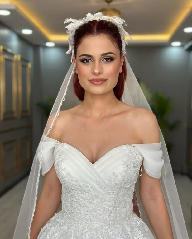 Uğur Gelinlik
