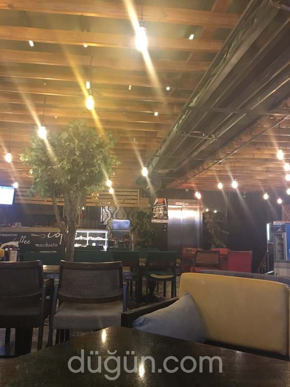 Maqhaa Cafe & Restaurant