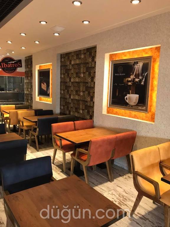 Albatros Cafe & Restaurant