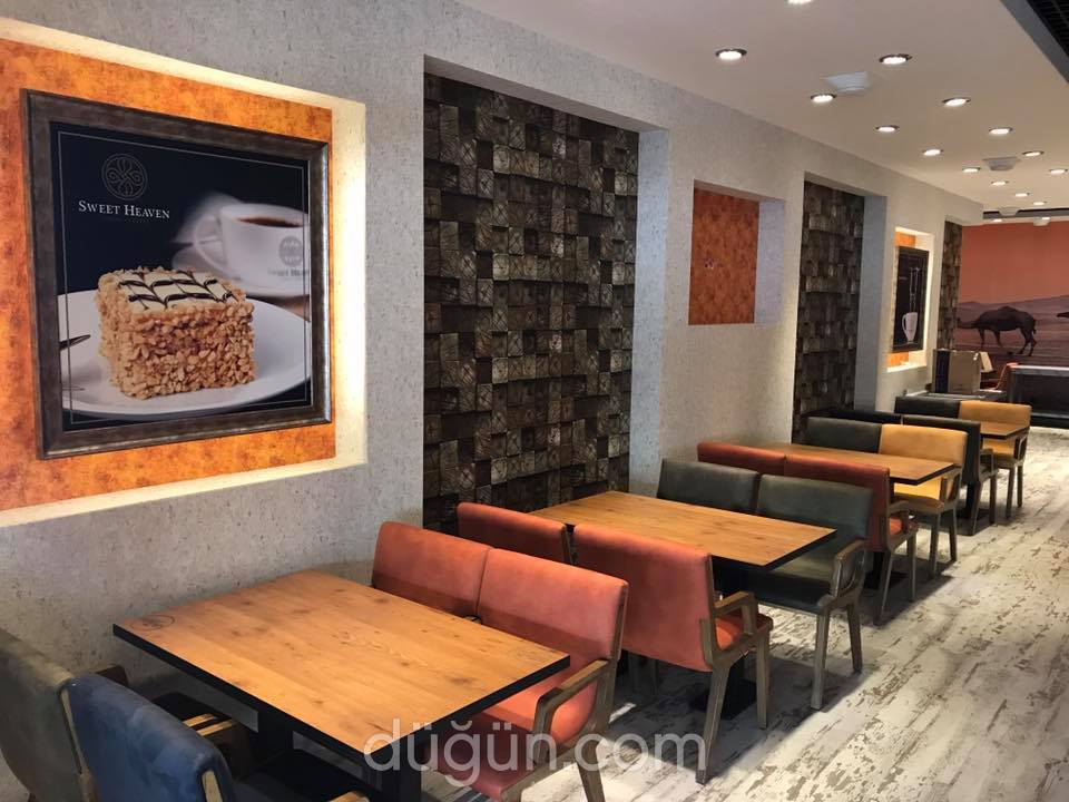 Albatros Cafe & Restaurant