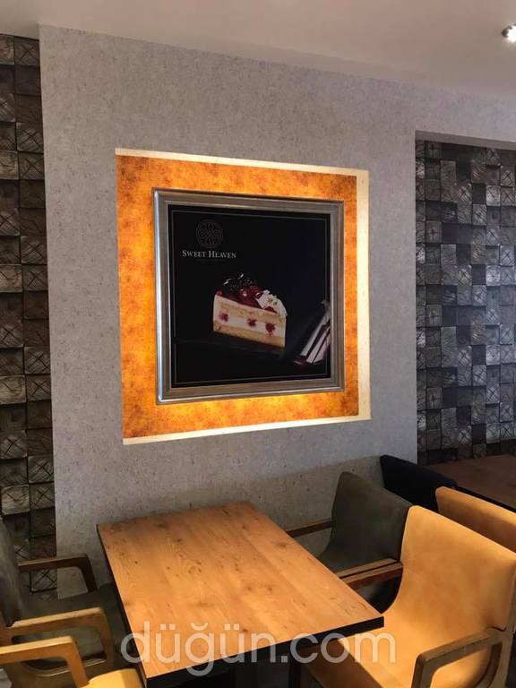 Albatros Cafe & Restaurant