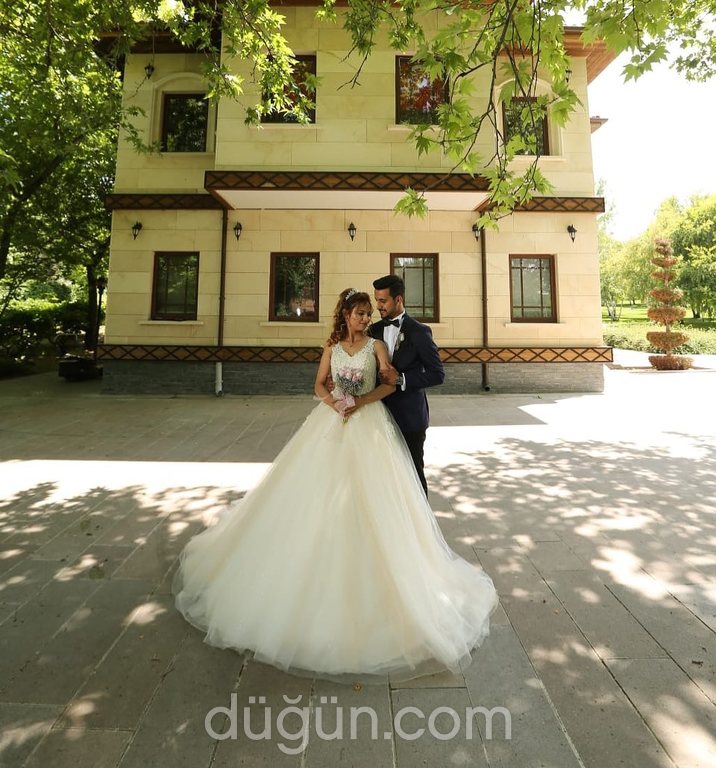 Gönül Moda Gelinlik 