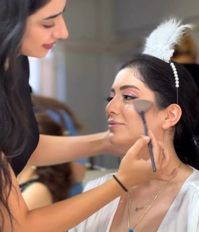 Kuğu Gelinlik ve Kuaför