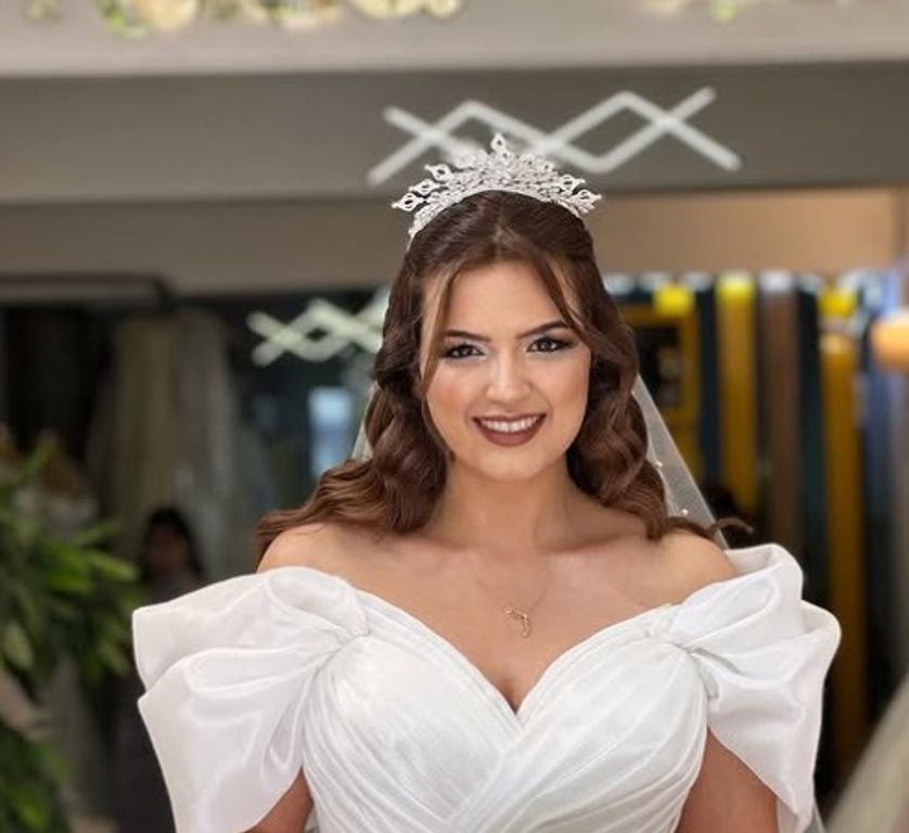 Kuğu Gelinlik ve Kuaför