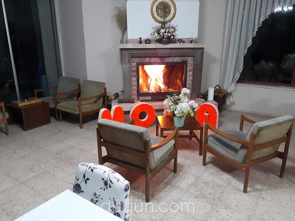 Tödürge Gölü Mola Restaurant