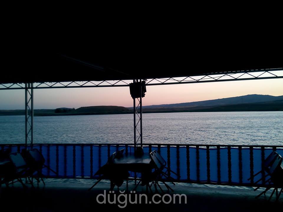 Hafik Gölü Sosyal Tesisleri