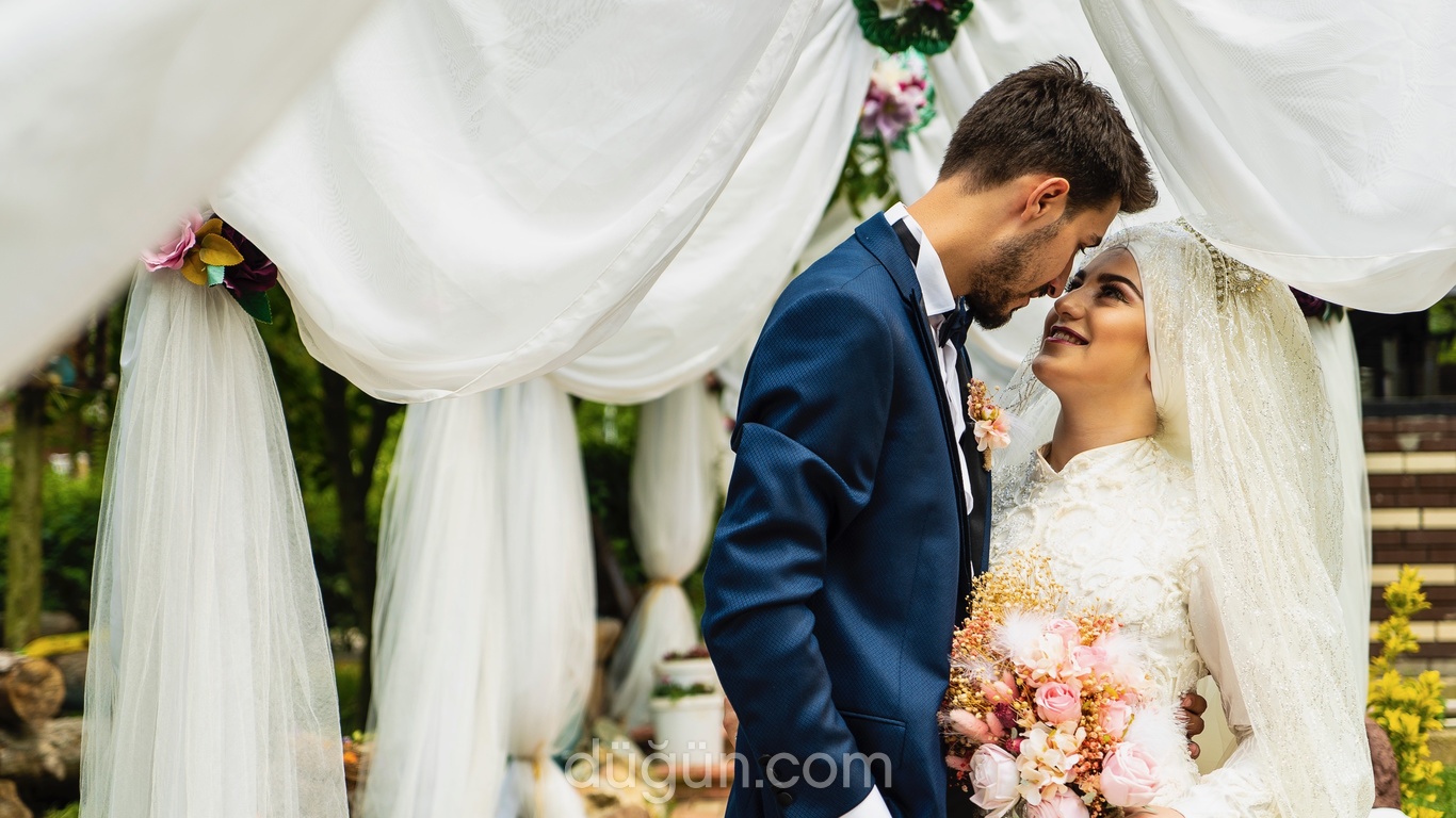 Bir Anı Fotoğraf Studio