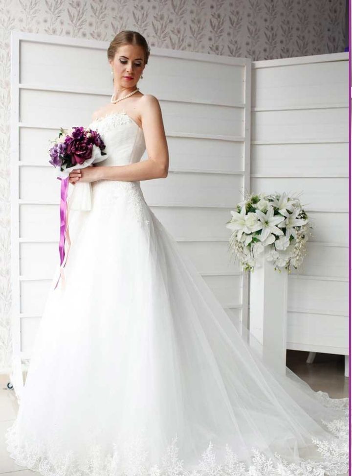 YS-214  A Kesim Straplez Göğüs Dekolteli Gelinlik