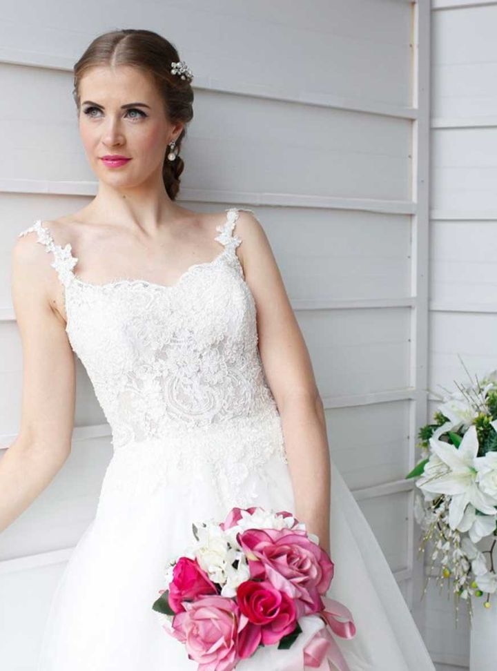 YS-210  A Kesim Kare Yaka Sırt Dekolteli Gelinlik