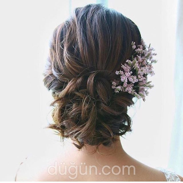 Hair Zoom Gelin Saçı ve Makyajı Denizli