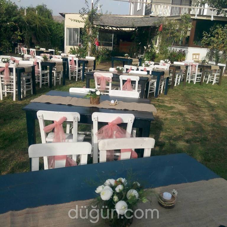 Begonvil Cafe & Kır Bahçesi