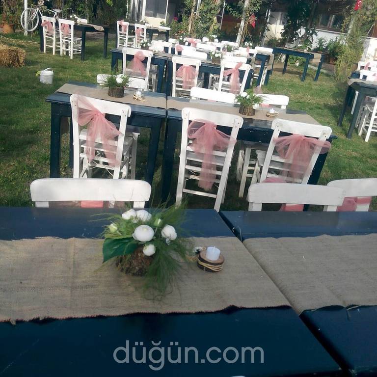 Begonvil Cafe & Kır Bahçesi