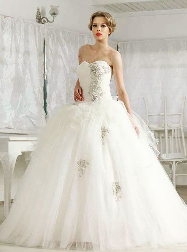 Nükhet Gelen Gelinlik & Tasarım Atölyesi 34