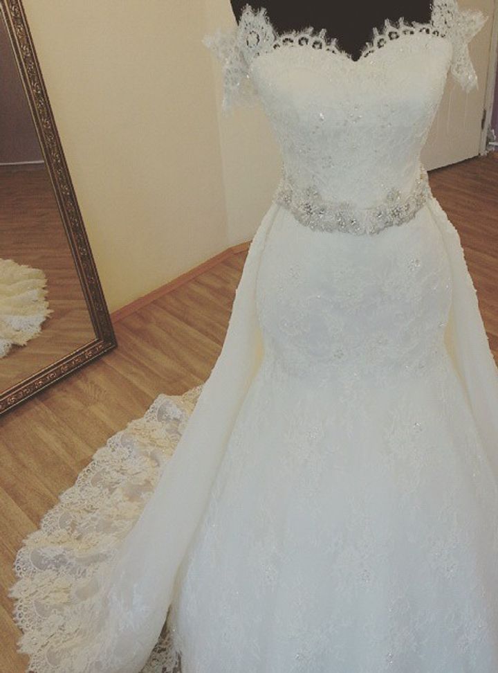 Nükhet Gelen Gelinlik & Tasarım Atölyesi 38