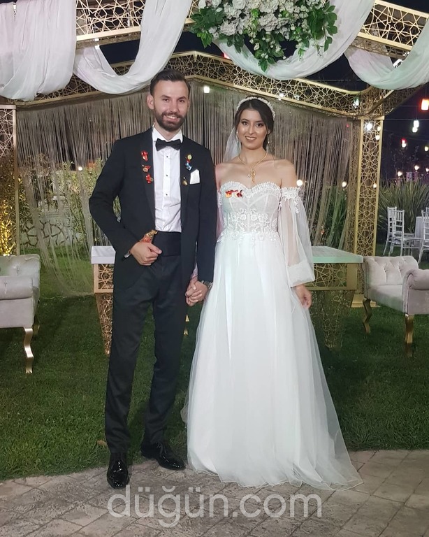 Rönesans Toplantı ve Düğün Salonu