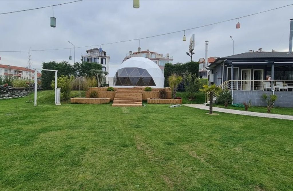 Rönesans Toplantı ve Düğün Salonu