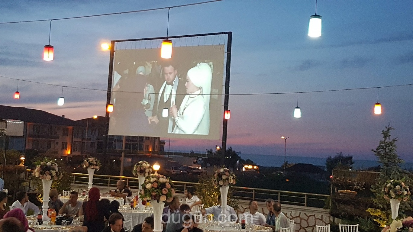 Rönesans Toplantı ve Düğün Salonu