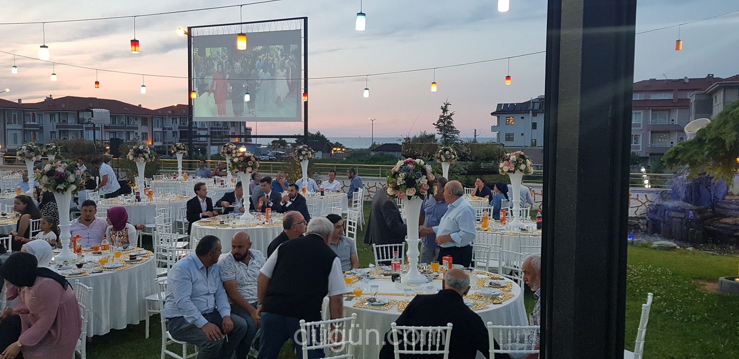 Rönesans Toplantı ve Düğün Salonu